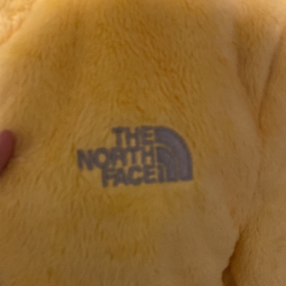 Velvet yellow northface jacket - Picture 2 of 3